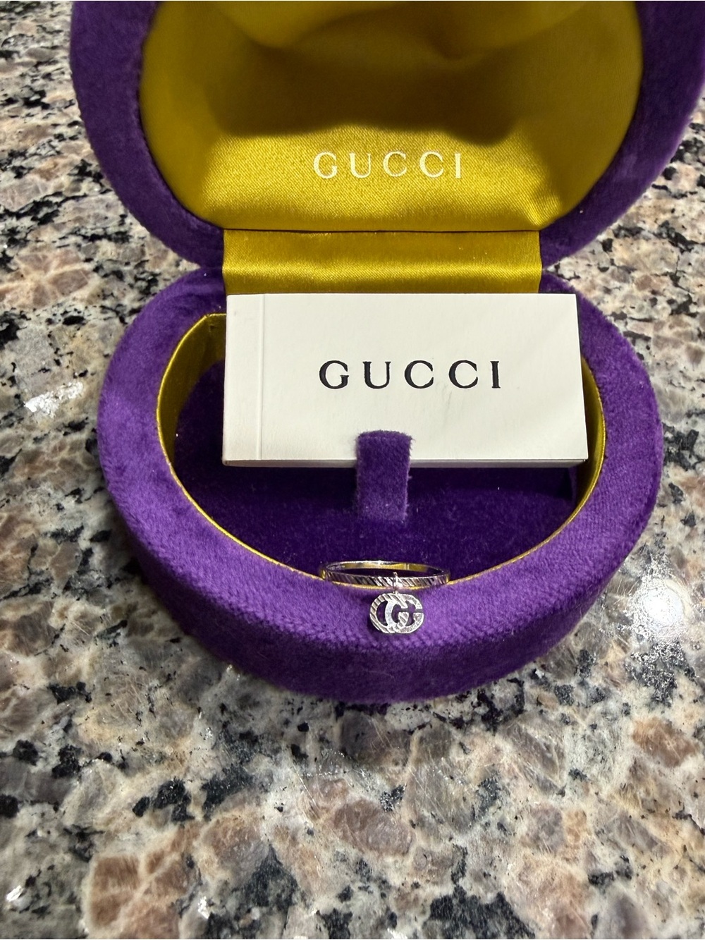 Gucci Gold Double-G Charm Ring - Picture 4 of 9